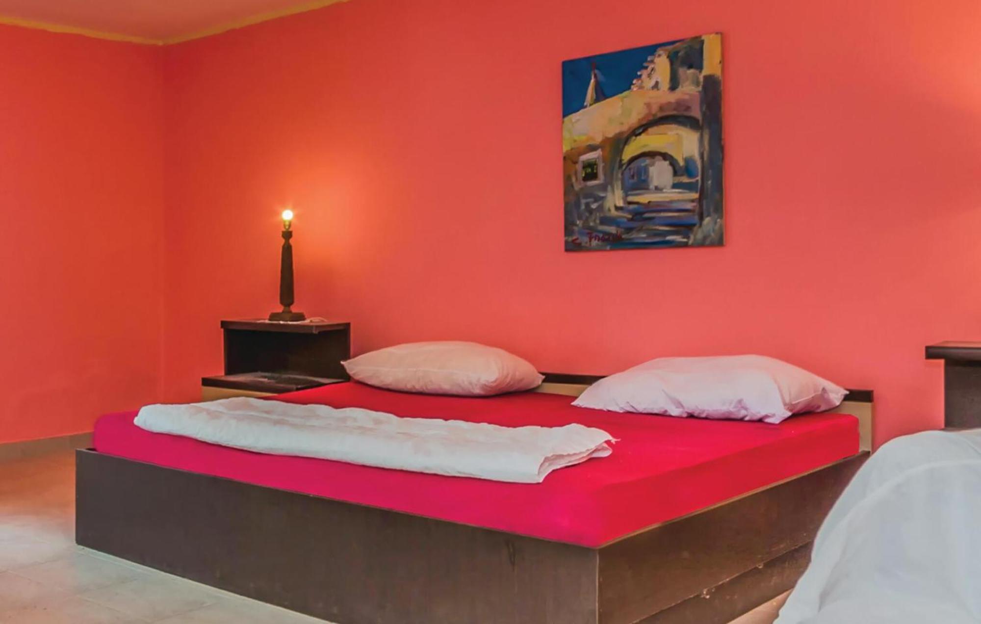 Cozy Apartment In Vrsar With Kitchen מראה חיצוני תמונה
