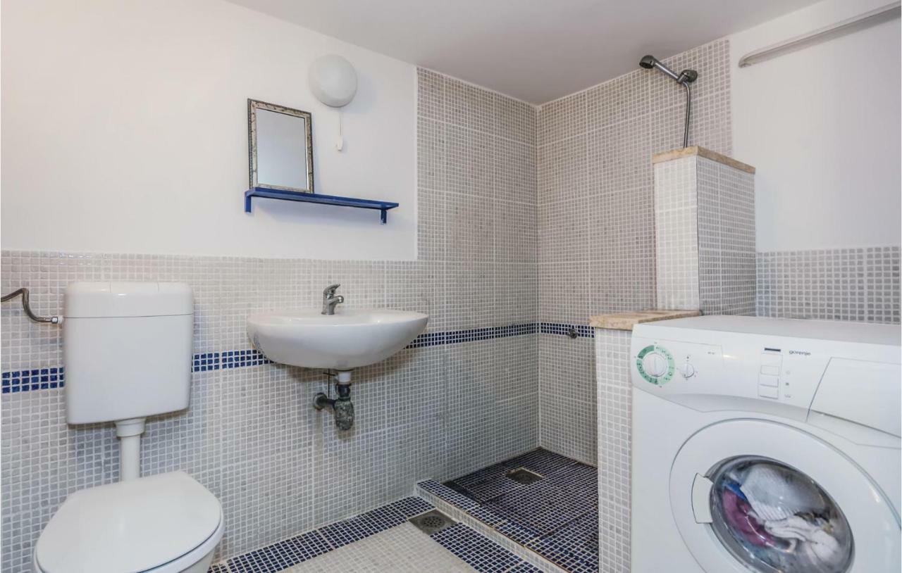 Cozy Apartment In Vrsar With Kitchen מראה חיצוני תמונה