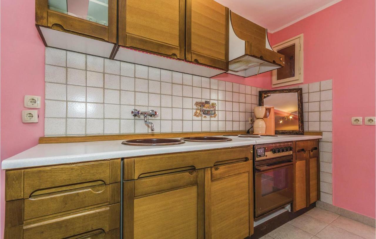 Cozy Apartment In Vrsar With Kitchen מראה חיצוני תמונה